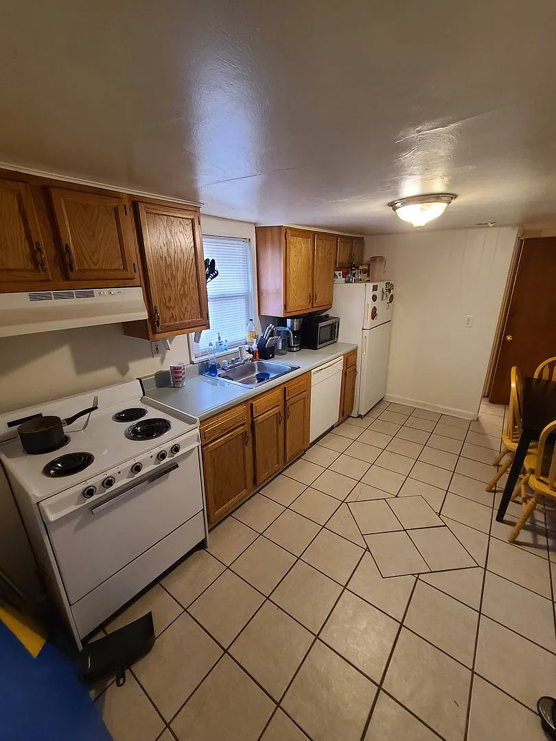 415 McKee Place — Photo 4