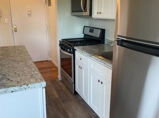 155 Nassau Ave APT 2F, Islip, NY 11751