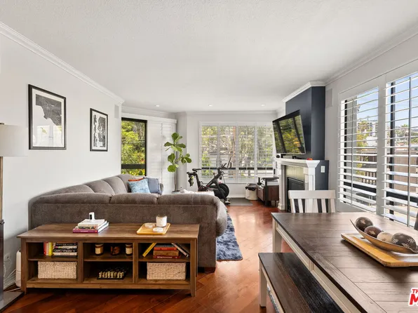 8960 Cynthia St APT 207, West Hollywood, CA 90069