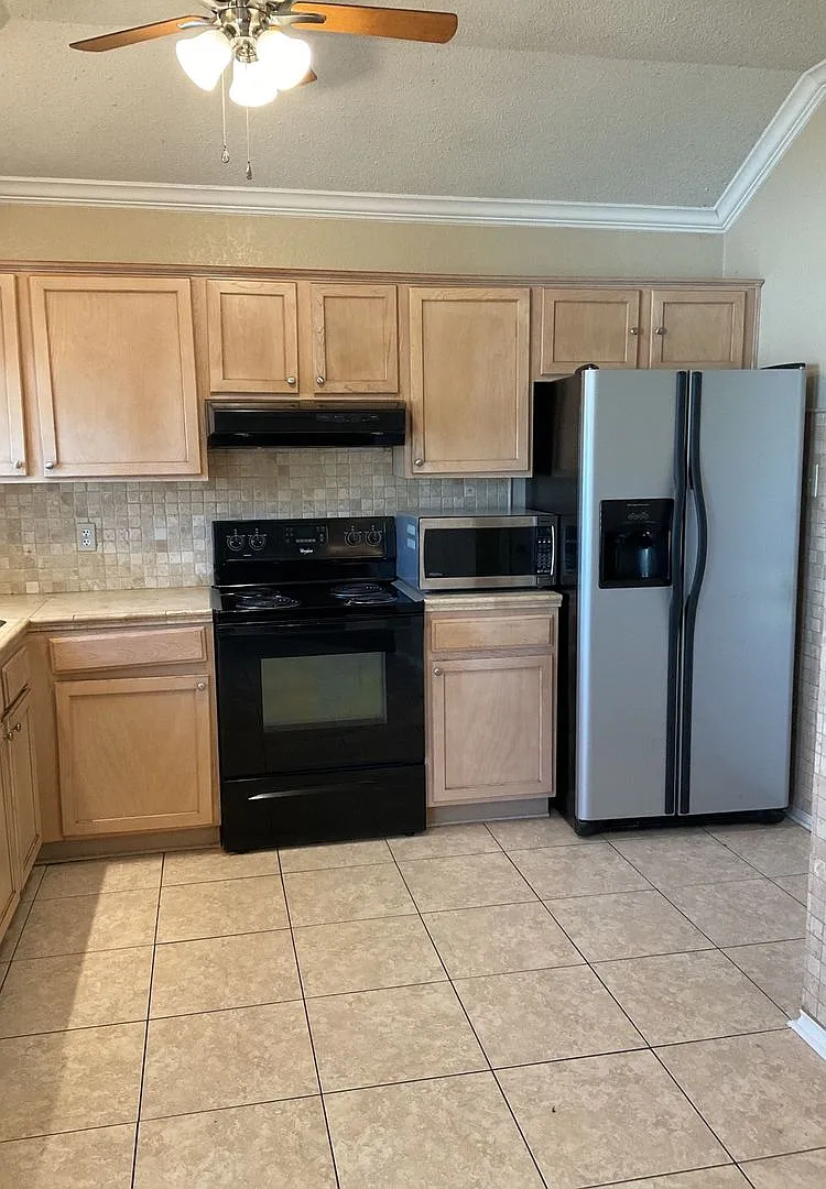 Back To School Rent Special - $250 Gift Card- Coming Soon! — Photo 3