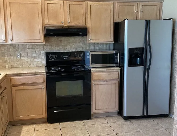 4705 Colby Dr — Photo 3