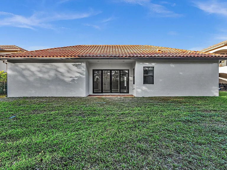 10630 SW 55th St — Photo 43