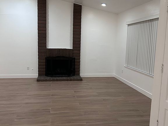 4th image of 635 W Nocturne Ct