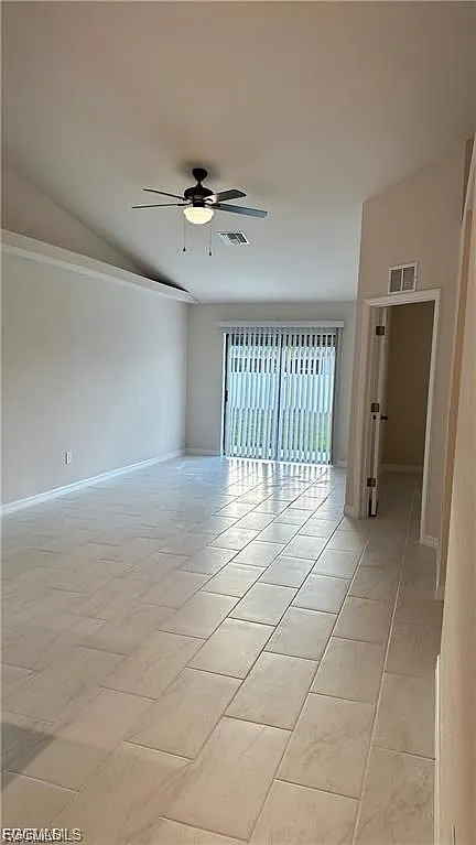 3 bed, 2.0 bath, 1200 sqft, $1,510 — Photo 3