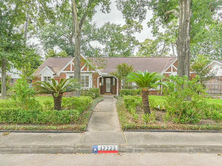 12223 Old Oaks Dr — Photo 38