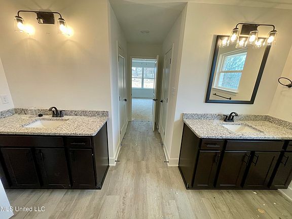 5th image of 112 Farley Rd