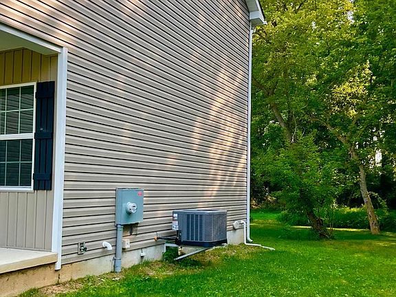 2nd image of 21 Radcliffe Ct