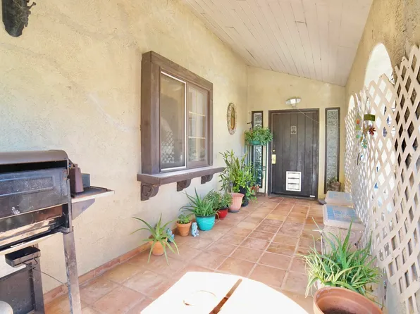 1166 N Harvard Avenue, Lindsay, CA 93247