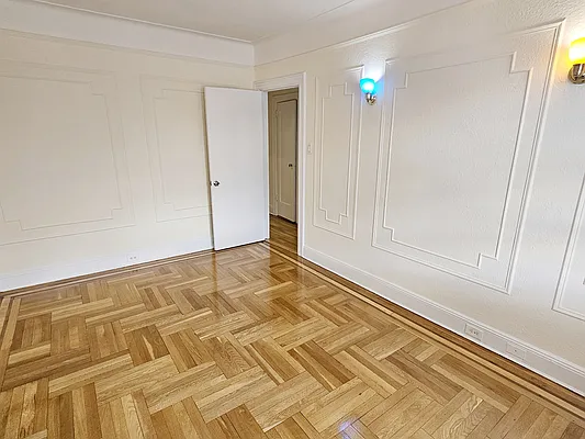 Rented by Oxford Property Group | media 17