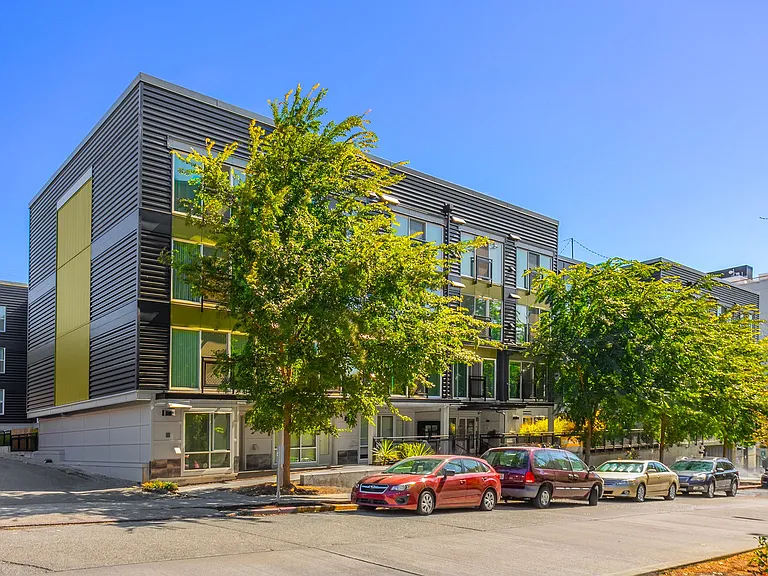 Contour Apartments — Photo 31