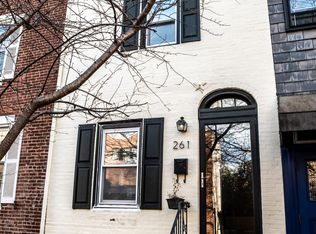 261 S 24th St, Philadelphia, PA 19103