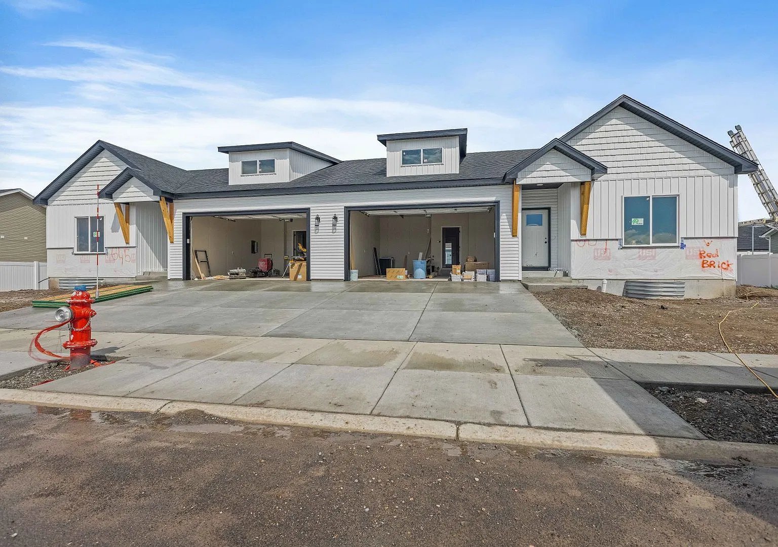 Lease Takeover! - 5 Bed 4 Full Bath Home In Sugar City Idaho — Photo 1