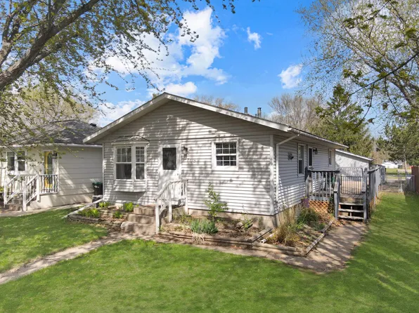 709 6th St SW, Little Falls, MN 56345