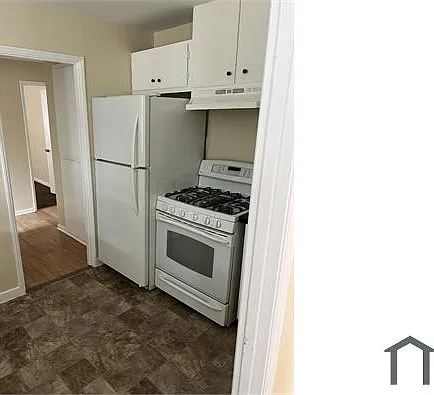 1927 Acacia Ave — Photo 6