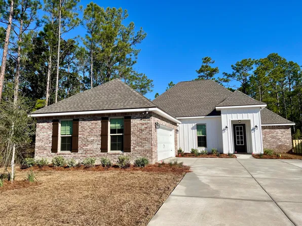 518 E Tweet St, Freeport, FL 32439