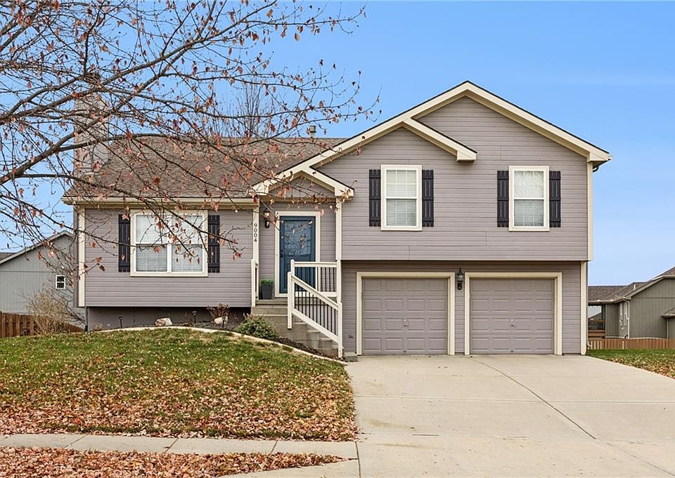 1st image of 9004 NE Pawpaw Dr