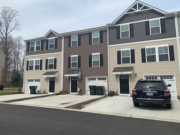 2nd image of 805 Lakeview Cv