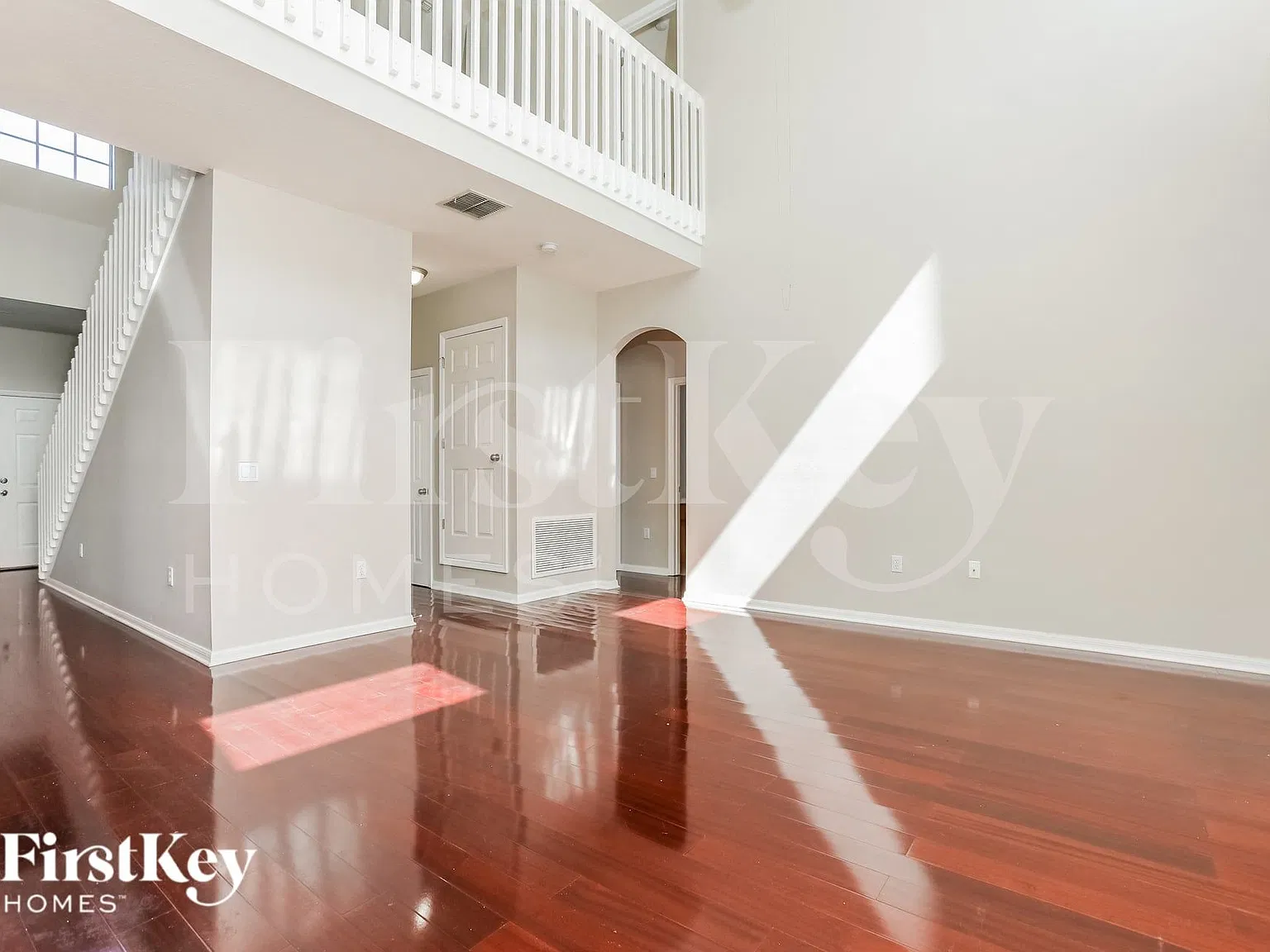 5 bed, 3.5 bath, 2532 sqft, $3,355 — Photo 3