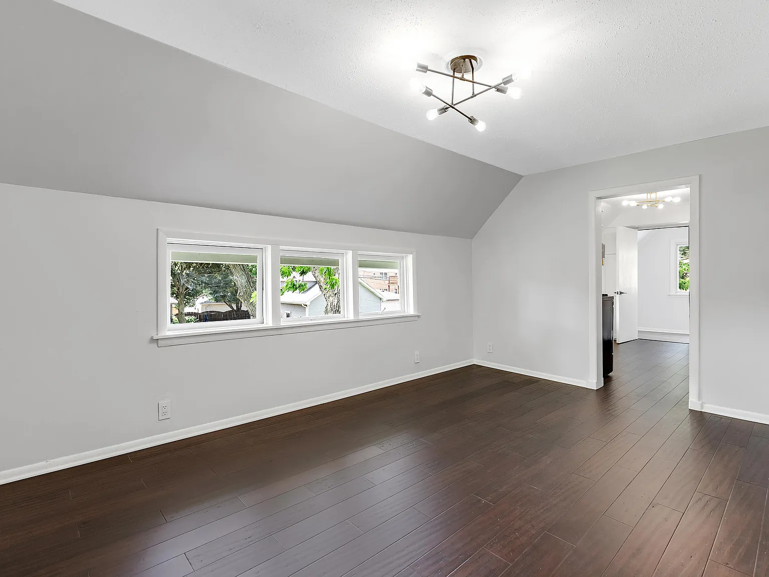 2 bed, $2,000 — Photo 4