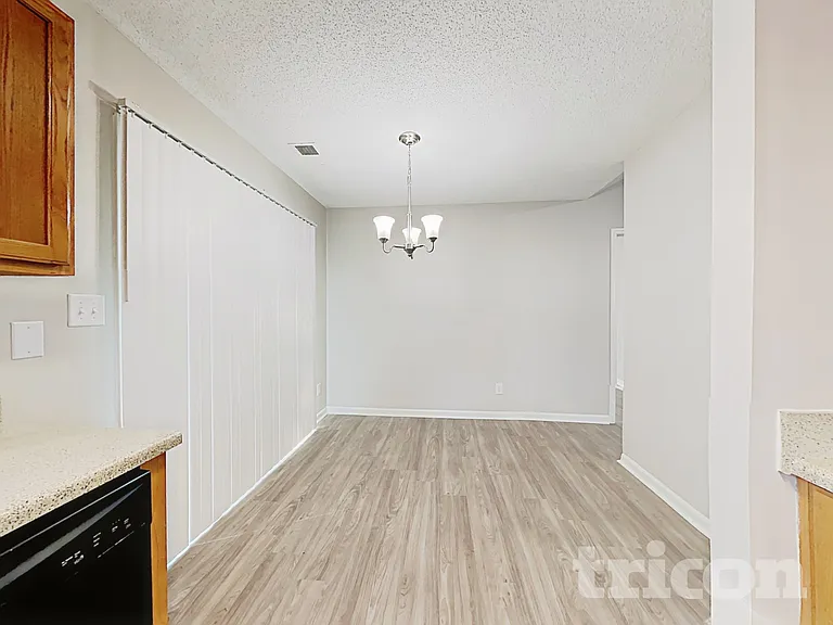 9408 Northwoods Forest Dr — Photo 8