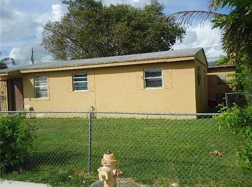 3rd image of 862 NW 3rd St