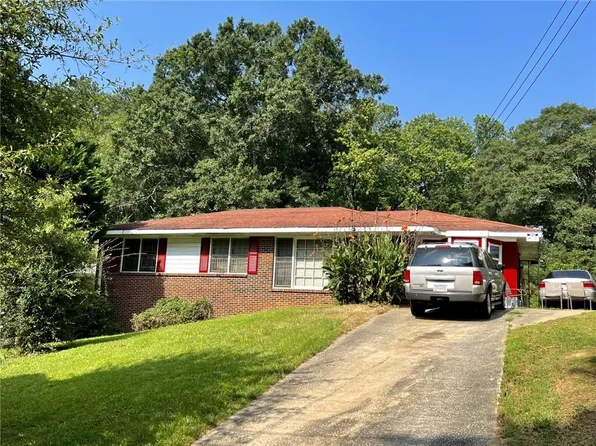 800 Skipper Dr NW, Atlanta, GA 30318
