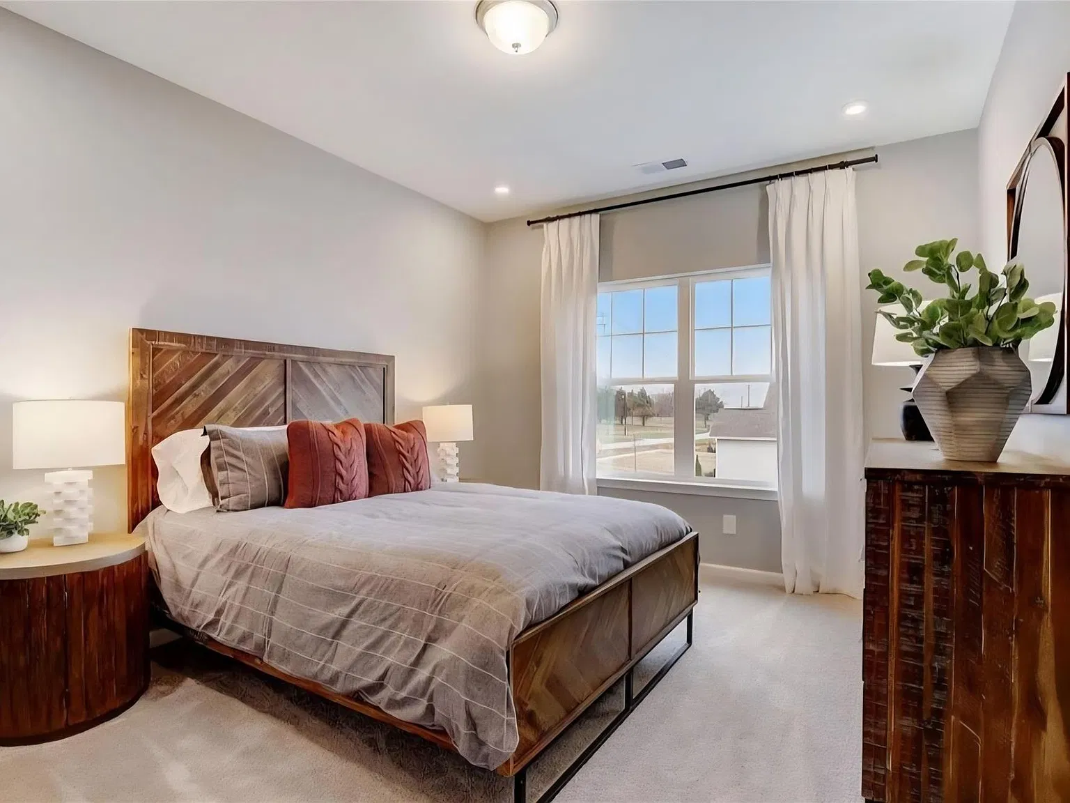 4 bed, 3.5 bath, 2934 sqft, $3,400 — Photo 3