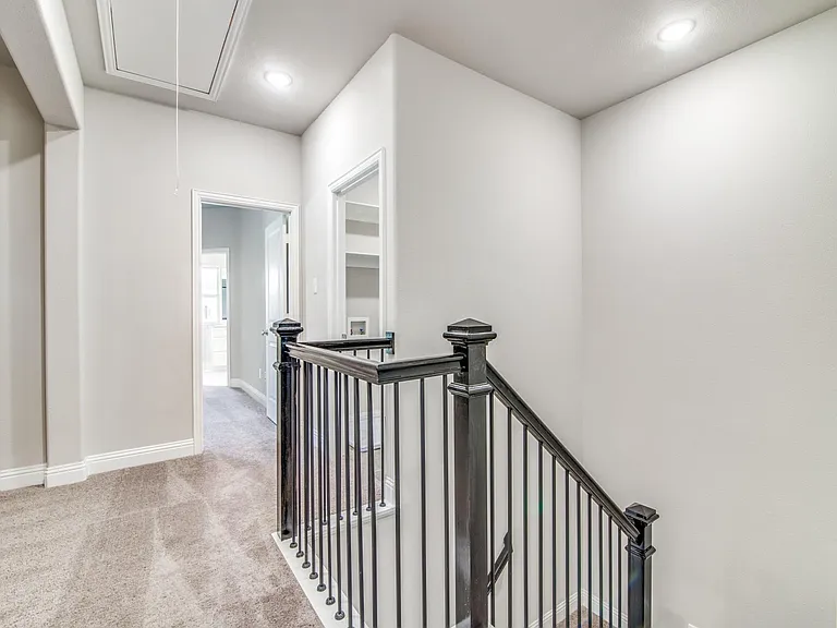 4849 Pasadena Dr — Photo 17