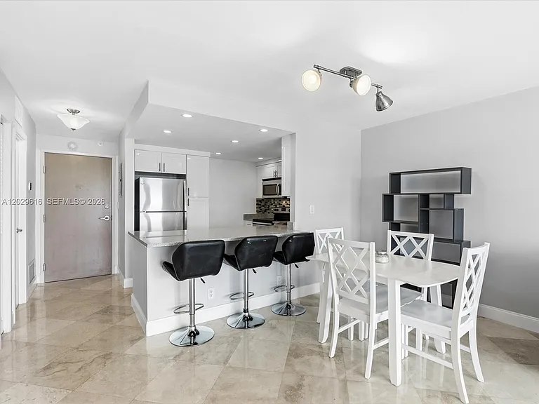340 Sunset Dr #1407 — Photo 11