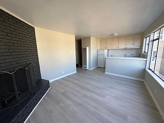 4th image of 1310 Clayton St APT 14