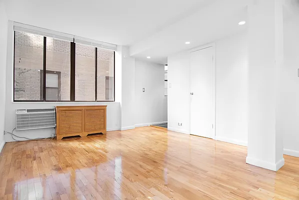 Rented by WAM Partners - William Moses Co. | media 19