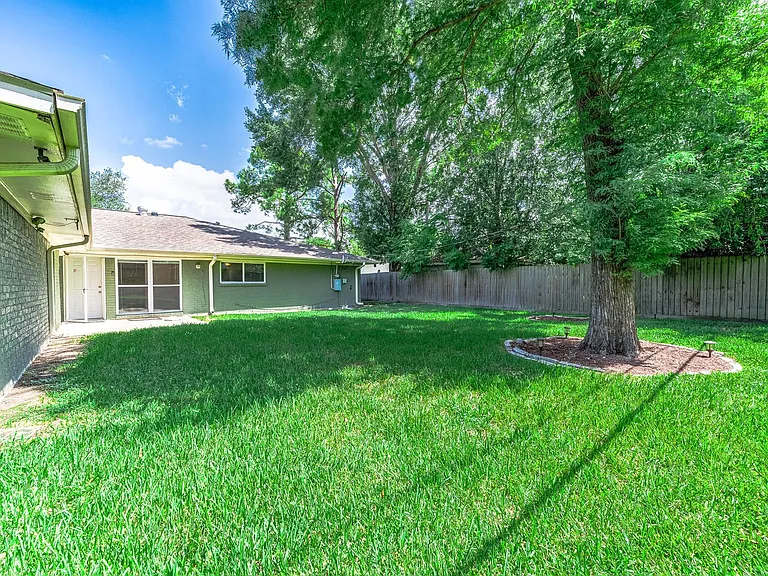 5331 Imogene St — Photo 30