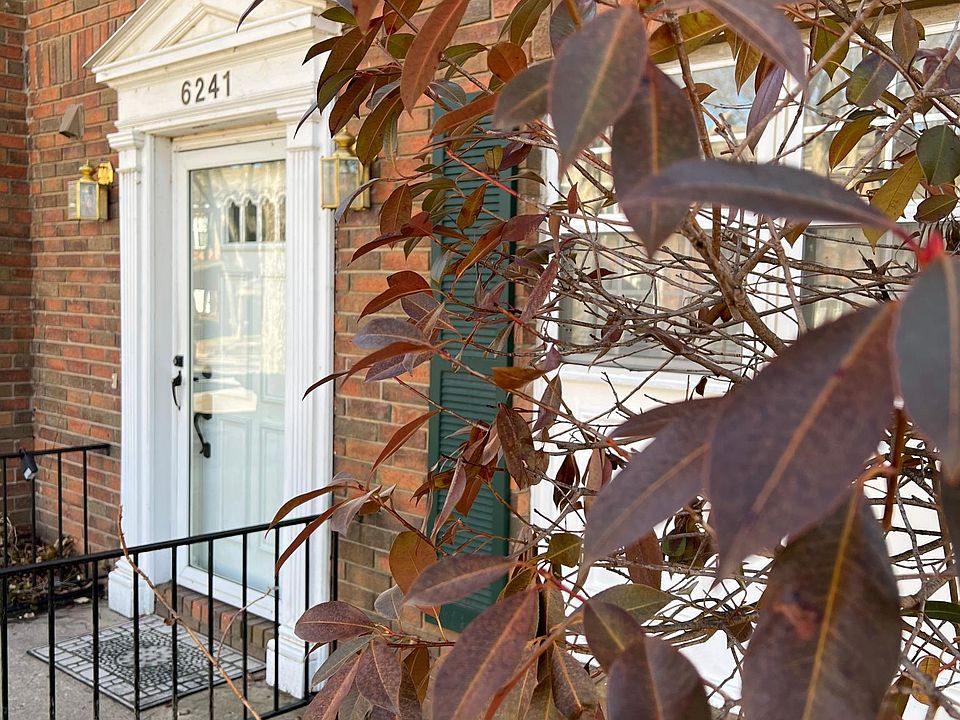 Entry to 6241 end unit