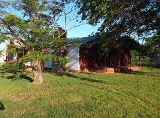 1023 Fm 173, Henrietta, TX 76365