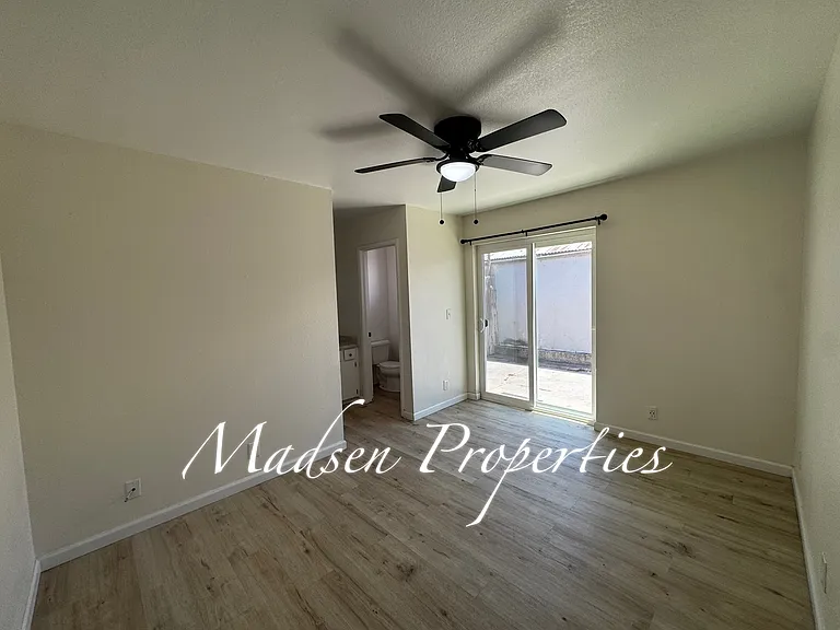 125 Casey Ct — Photo 9