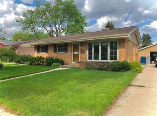 3266 S 91st St, Milwaukee, WI 53227