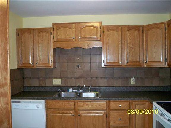 3rd image of 319 John E Robinson Dr