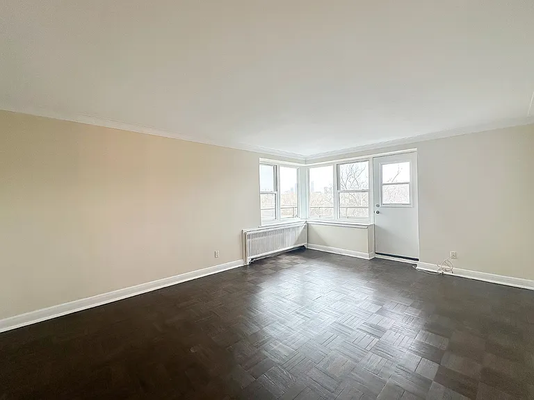 2645 Bloor St W #302 — Photo 3