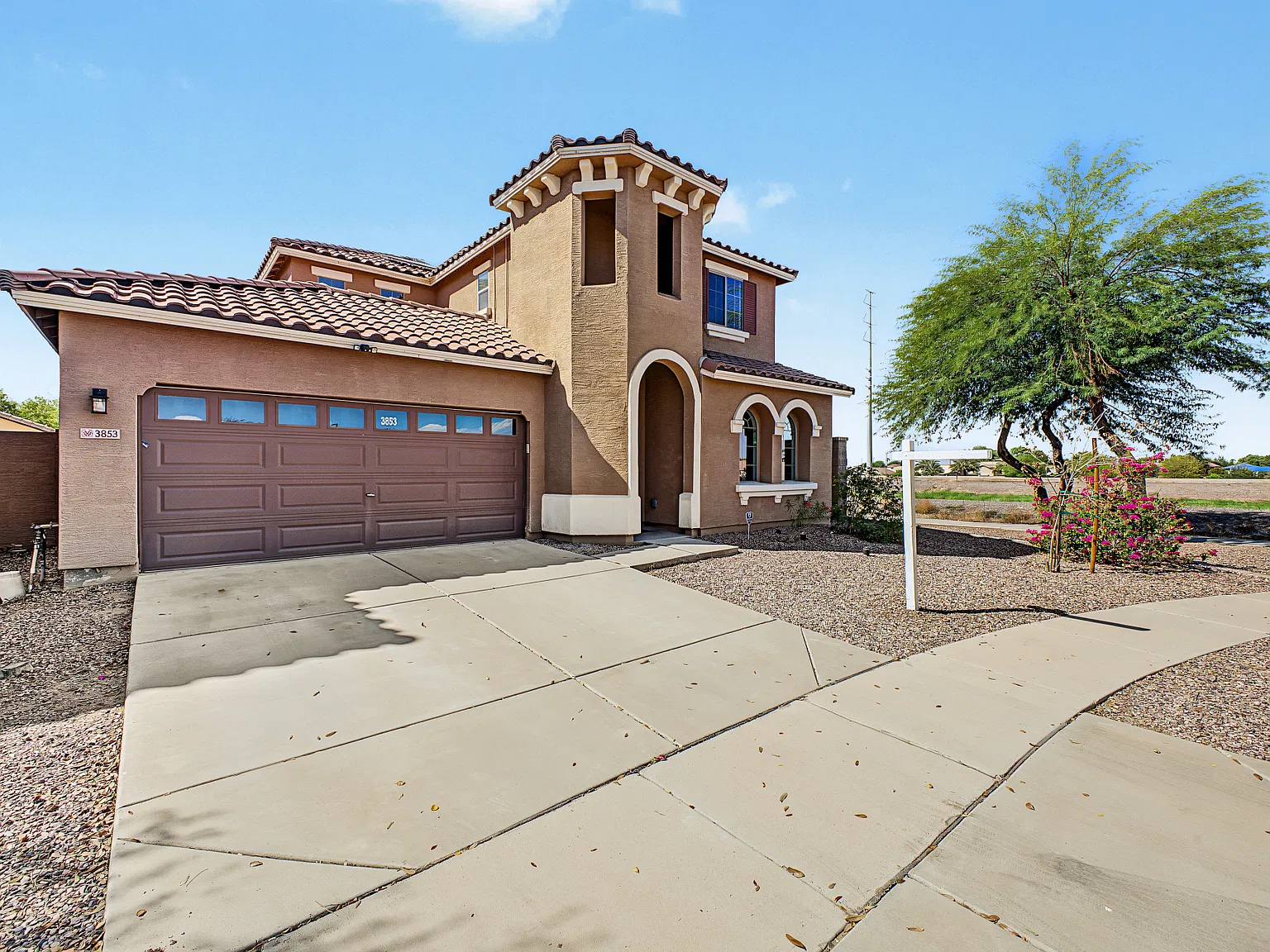 5 bed, 2523 sqft, $3,199 — Photo 1