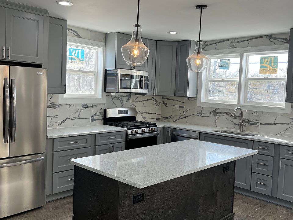 1st image of 3517 W Belmont Ave #2R
