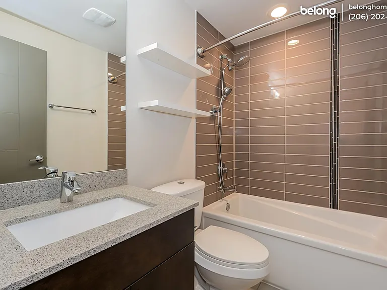 504 N 105th St — Photo 15