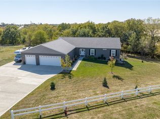 2196 198th Ct, Winterset, IA 50273