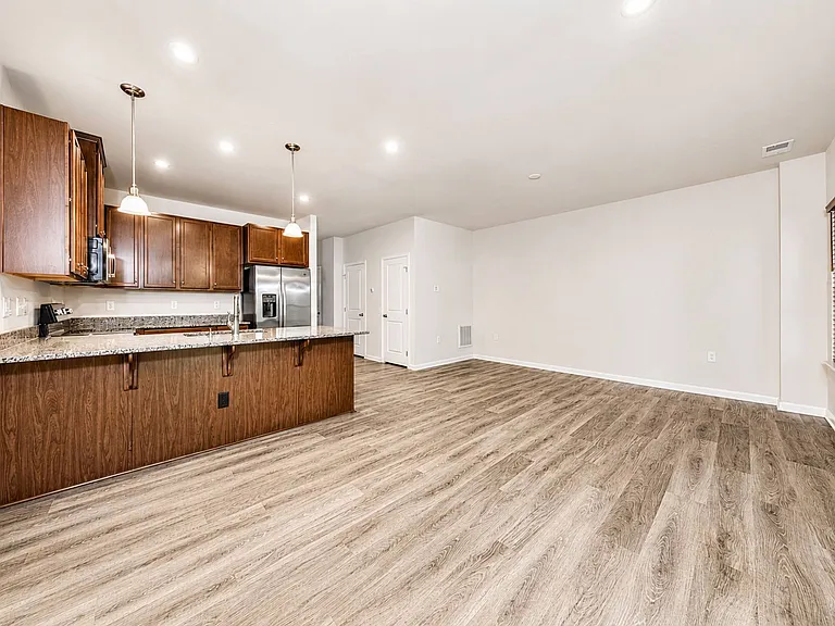 133 Capeside Ct — Photo 6