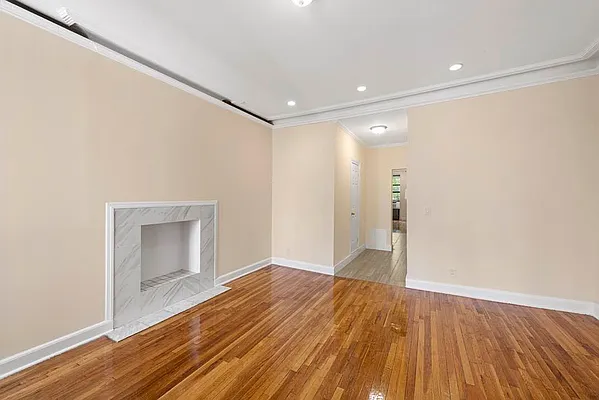 Rented by Nest Seekers International | media 7