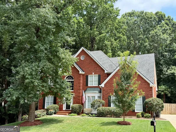 192 Brook Ln, Roswell, GA 30075