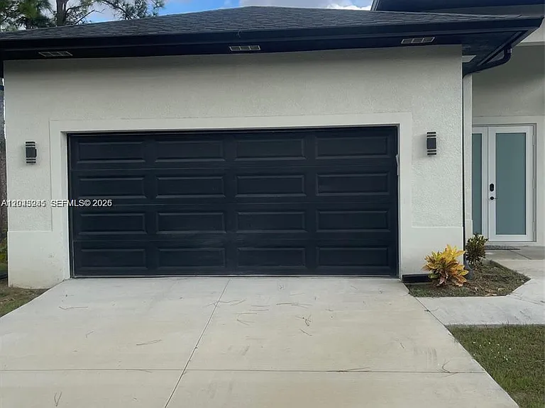 321 Briggs Ave S — Photo 2