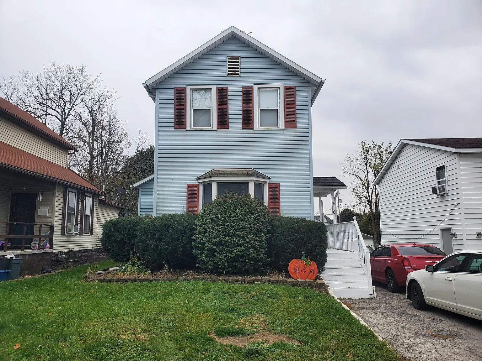 316 E High Ave photo 1