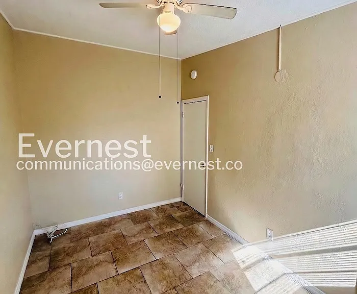 2925 N 46th St #B — Photo 13