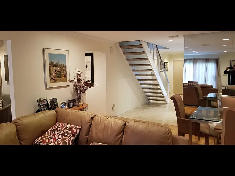 75 Greenway Close — Photo 15