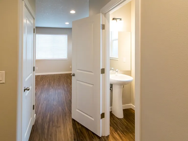 6302 NE 49th Way #A & B — Photo 7